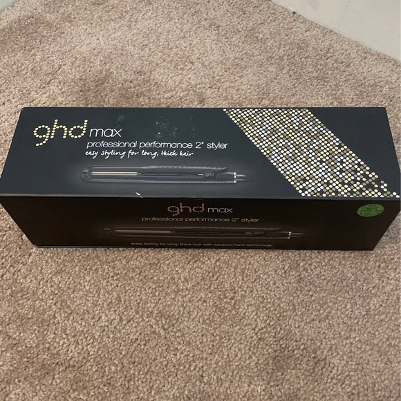 GHD glide smoothing hot brush